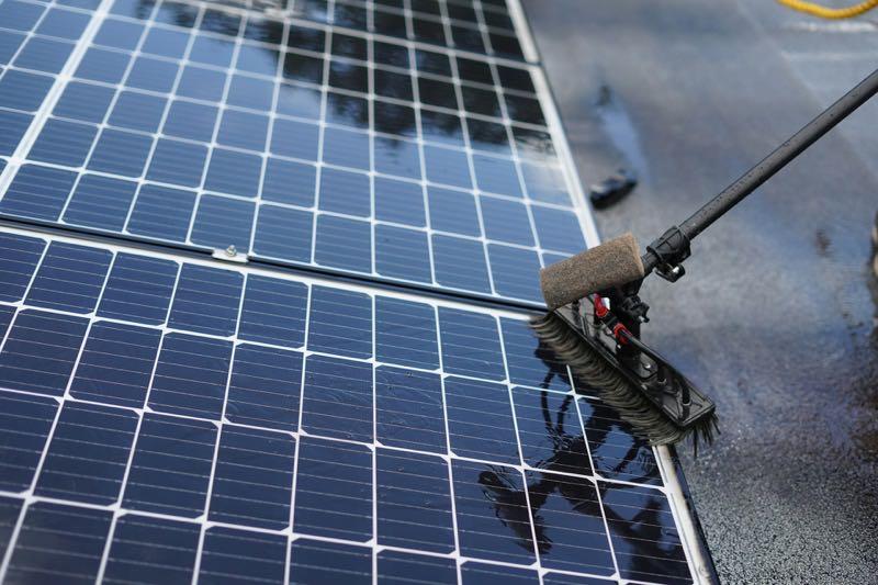 Photovoltaikreinigung in Essen — Beban Clean Gebäudereinigung